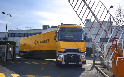 Biglorryblog: The  Range T is heading for the F1 paddocks this season