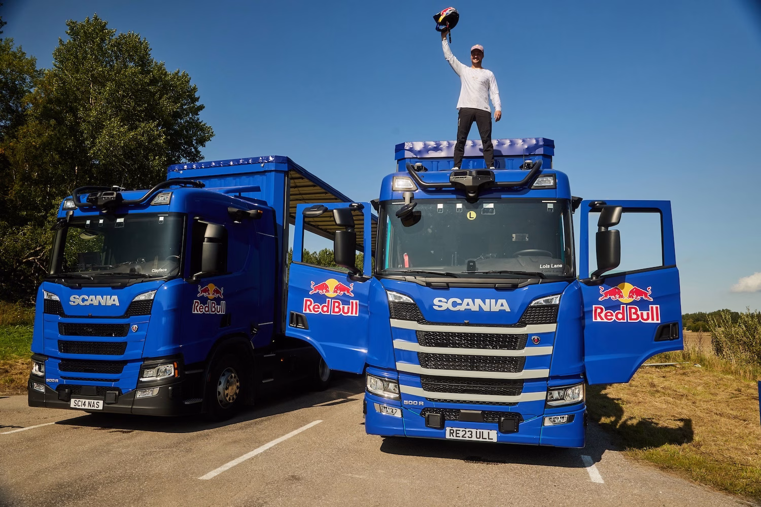 Red_Bull_x_Scania_-_5 Scania Red Bull stunt